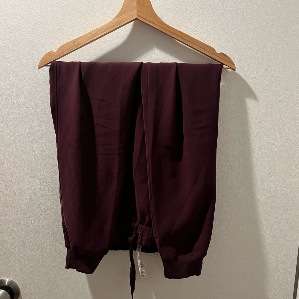 Maroon Lululemon joggers